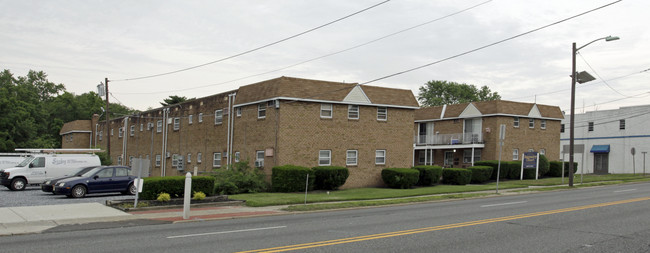 Regency Court Apartments