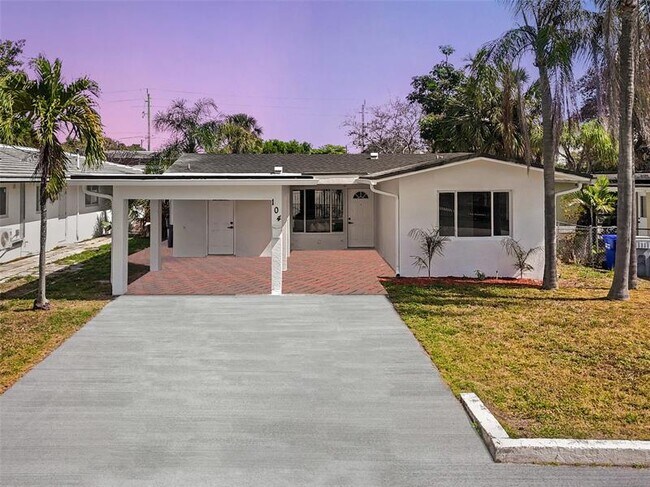 104 SE 10th Ave in Pompano Beach, FL - Building Photo - Building Photo