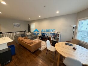 29 Darling St, Unit 1 in Boston, MA - Building Photo - Building Photo