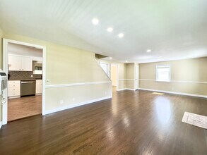 46 Houston Terrace in Stamford, CT - Building Photo - Building Photo