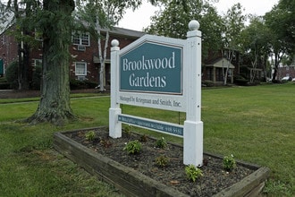 Brookwood Gardens in East Windsor, NJ - Building Photo - Building Photo