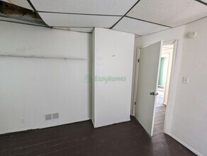 831 W Russell St in Peoria, IL - Building Photo - Building Photo