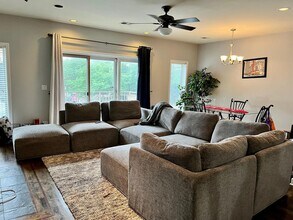 1909 S State St, Unit Unit 2 in Chicago, IL - Building Photo - Building Photo