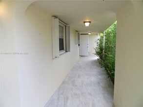17247 SW 112th Pl in Miami, FL - Building Photo - Building Photo