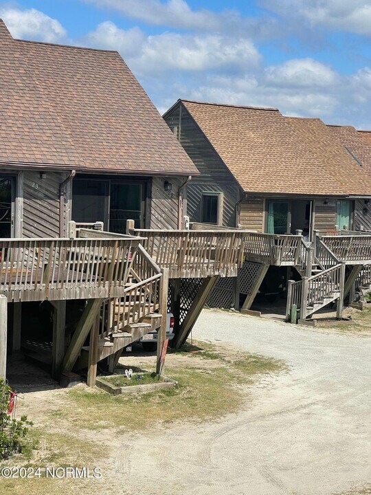 892 New River Inlet Rd in North Topsail Beach, NC - Foto de edificio