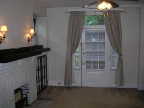 5409 Coral St, Unit #1 in Pittsburgh, PA - Foto de edificio - Building Photo
