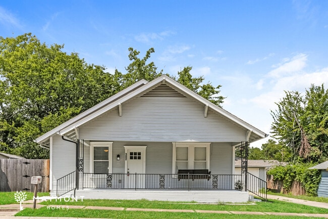 property at 302 W Dabney St