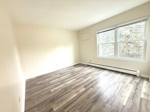 575 Berry Ave in Grayslake, IL - Building Photo - Building Photo