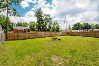 8502 Dianthus Ln in Jennings, MO - Building Photo - Building Photo