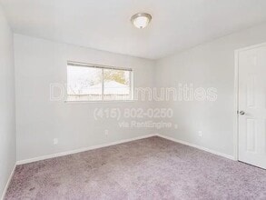 11418 Creekhurst Dr in Houston, TX - Building Photo - Building Photo