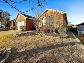 3916 Big Thicket Dr in Fort Worth, TX - Building Photo