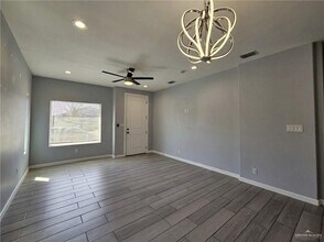 17 Saketa Ln in Brownsville, TX - Building Photo - Building Photo