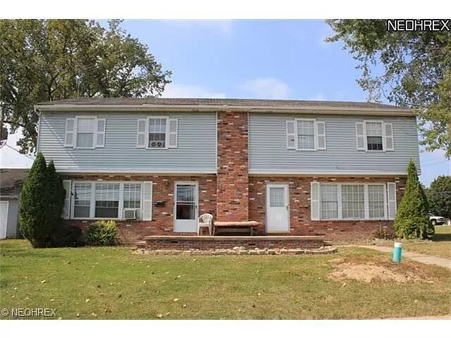 887 Arden Ave in Berea, OH - Building Photo