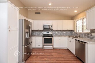 30737 N Royal Oak Way in San Tan Valley, AZ - Building Photo - Building Photo