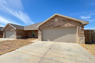 1217 N Chicago Ave in Lubbock, TX - Building Photo - Building Photo