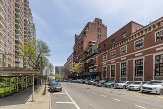 18 Boerum St in Brooklyn, NY - Building Photo - Building Photo