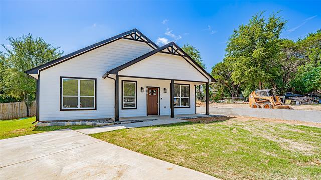 819 Crow Ct in Granbury, TX - Building Photo - Building Photo
