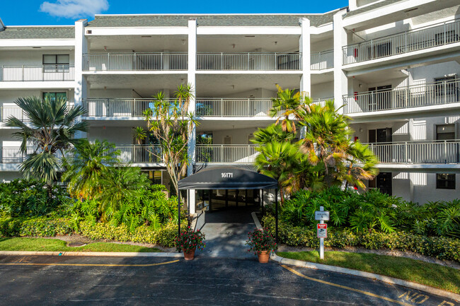 Fairways at Bonaventure in Weston, FL - Building Photo - Building Photo