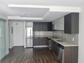 St. George in North Vancouver, BC - Building Photo - Building Photo