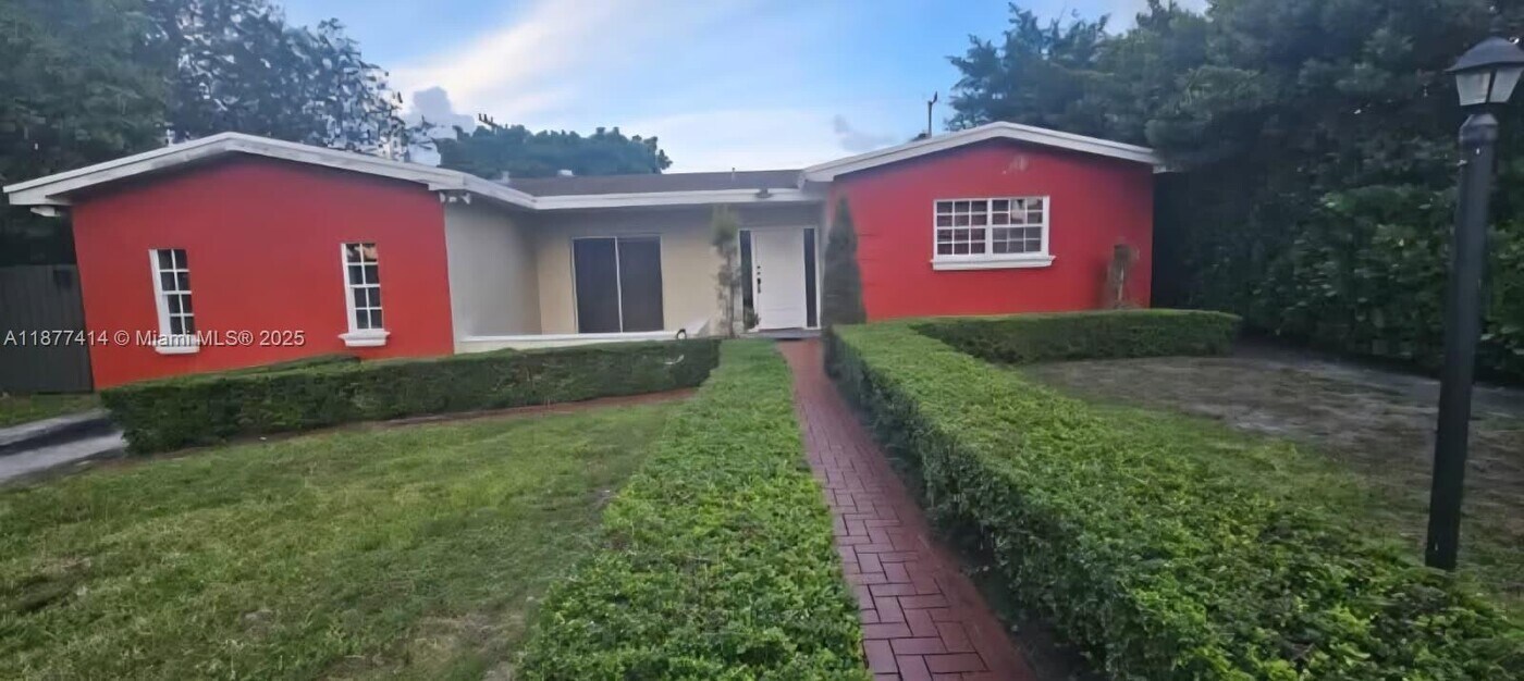 1601 SW 83rd Ave in Miami, FL - Building Photo