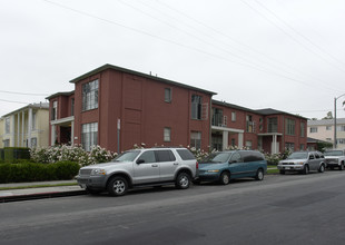 5301 Russell Ave in Los Angeles, CA - Building Photo - Building Photo