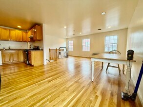 63 Franklin St in Jersey City, NJ - Building Photo - Building Photo