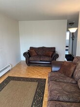 1115 Duguay Rue in St. Laurent, QC - Building Photo - Building Photo