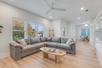 223 E Lakeshore Dr in Panama City Beach, FL - Building Photo - Building Photo