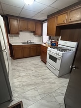 638 6th St in Marietta, OH - Building Photo - Building Photo