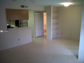 1239 SW 46th Ave in Pompano Beach, FL - Building Photo - Building Photo