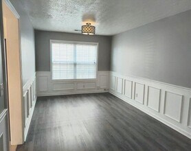 512 Newbury Way in Lexington, KY - Foto de edificio - Building Photo