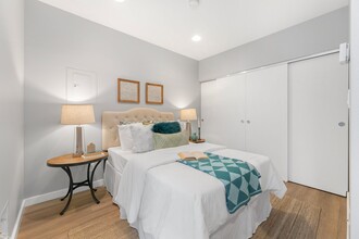 66 Bell St, Unit 31 in Seattle, WA - Building Photo - Building Photo