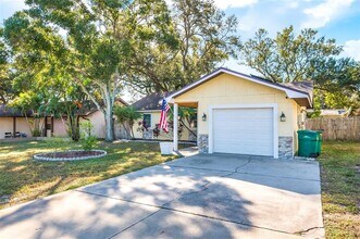 11414 Walsingham Rd in Largo, FL - Building Photo - Building Photo