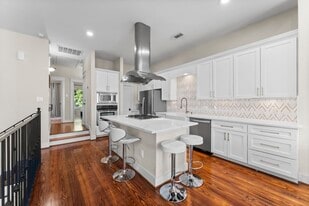 1305 Birdsall St in Houston, TX - Building Photo