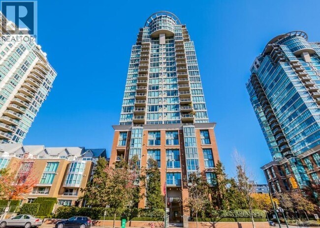 property at 1088-1088 Quebec St