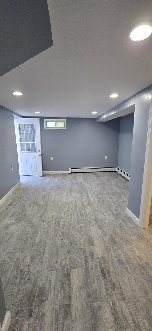 13177 228th St in Laurelton, NY - Foto de edificio - Building Photo