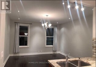 87 Simcoe Rd in Bradford West Gwillimbury, ON - Building Photo - Building Photo