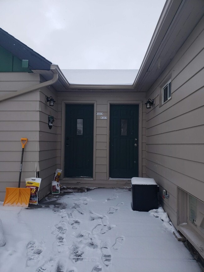118 Pine St in Rock Springs, WY - Foto de edificio - Building Photo