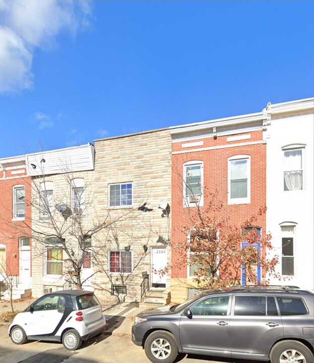 3320 E Baltimore St in Baltimore, MD - Building Photo