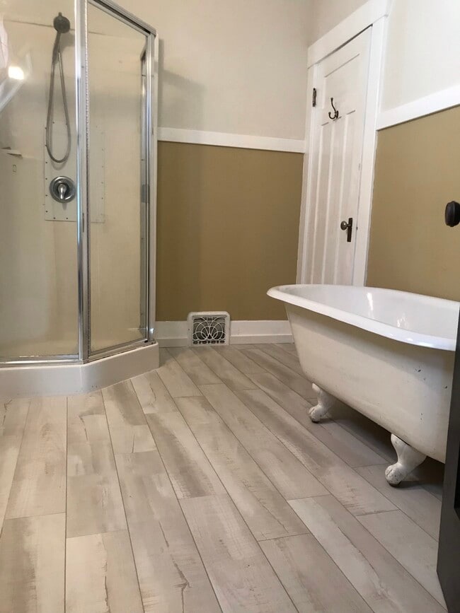 property at 1018 5th St