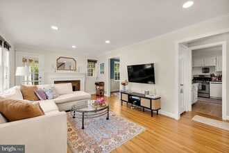 1802 August Dr in Silver Spring, MD - Building Photo - Building Photo