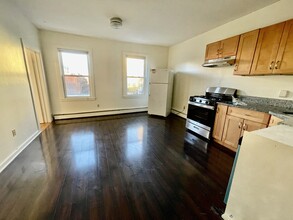 1576 Tremont St, Unit 2 in Boston, MA - Building Photo - Building Photo