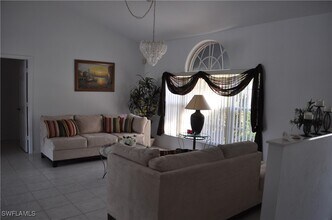 431 Dundee Ct in Naples, FL - Building Photo - Building Photo