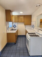 1450 W 220th St, Unit 3 in Torrance, CA - Building Photo - Building Photo
