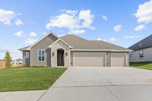 4613 Estacada Dr in Columbia, MO - Building Photo