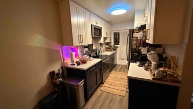 1327 Terra Nova Blvd in Pacifica, CA - Building Photo - Building Photo
