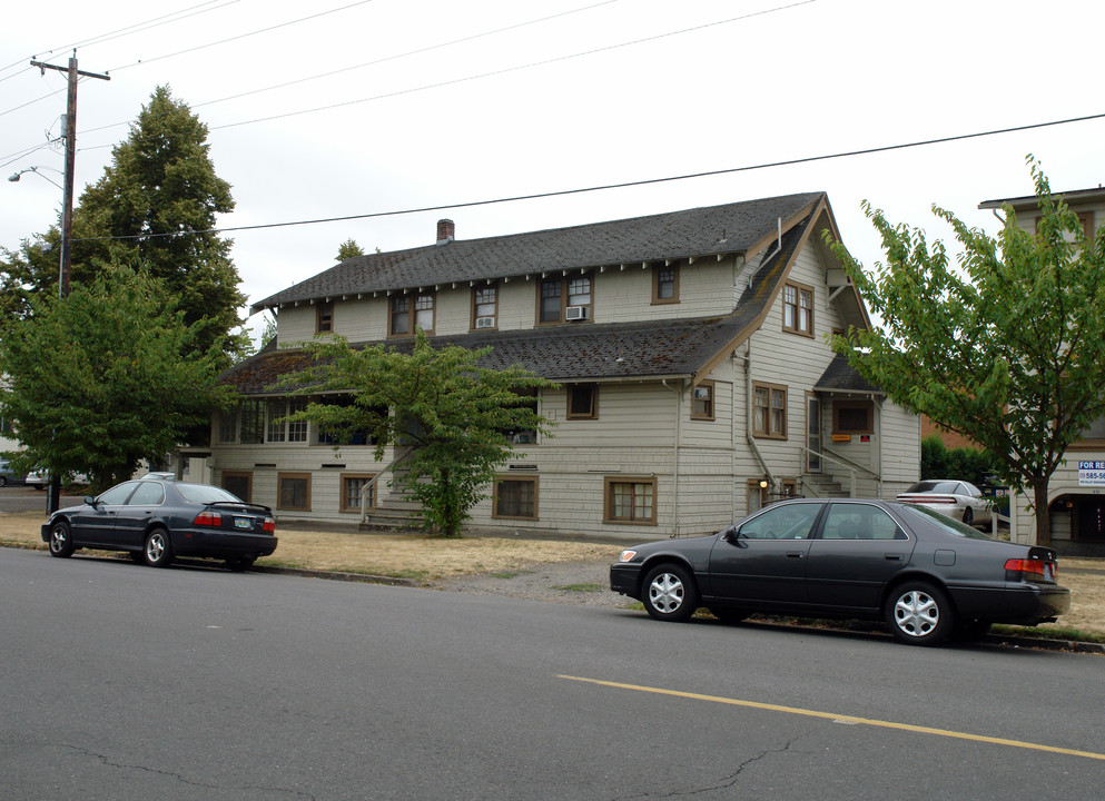 590 Union St NE in Salem, OR - Building Photo