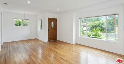 5411 Willis Ave in Los Angeles, CA - Building Photo - Building Photo