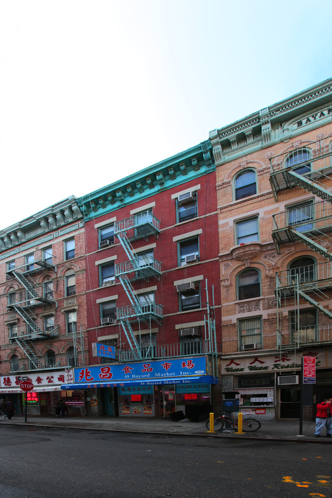 59 Bayard St in New York, NY - Building Photo - Building Photo