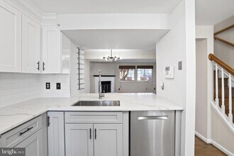 2858 New Providence Ct in Falls Church, VA - Building Photo - Building Photo